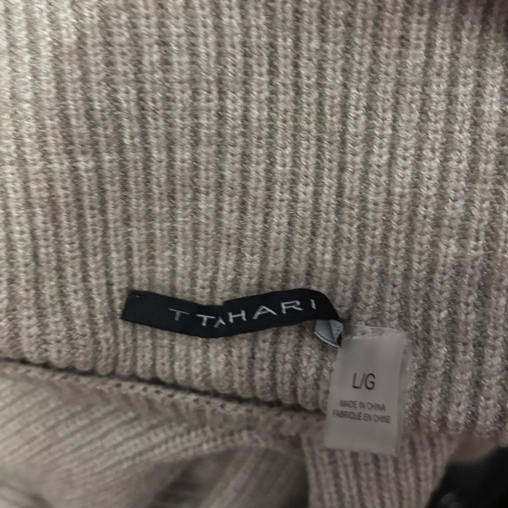 Tahari Taupe Sweater with Ivory Detailing - Picture 4 of 4